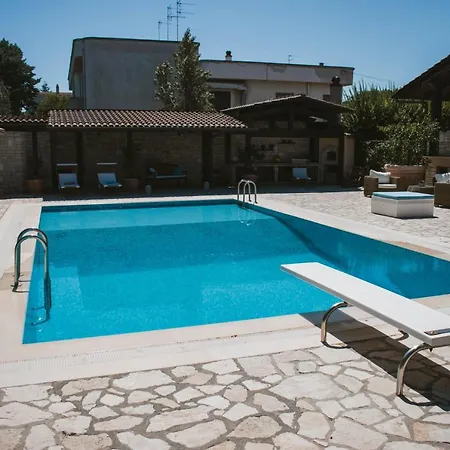 Pietra Bianca Bed & Breakfast *